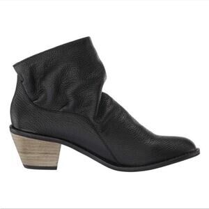 NWOT Anthropologie Kelsi Dagger Korben Leather Heel Black Ankle Boots Size 6.5